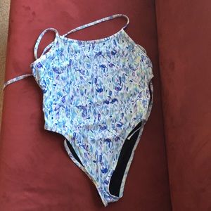 Size 32 jolyn onsie!!!